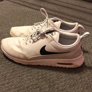 Nike Air Max thea (light grey, white & black)